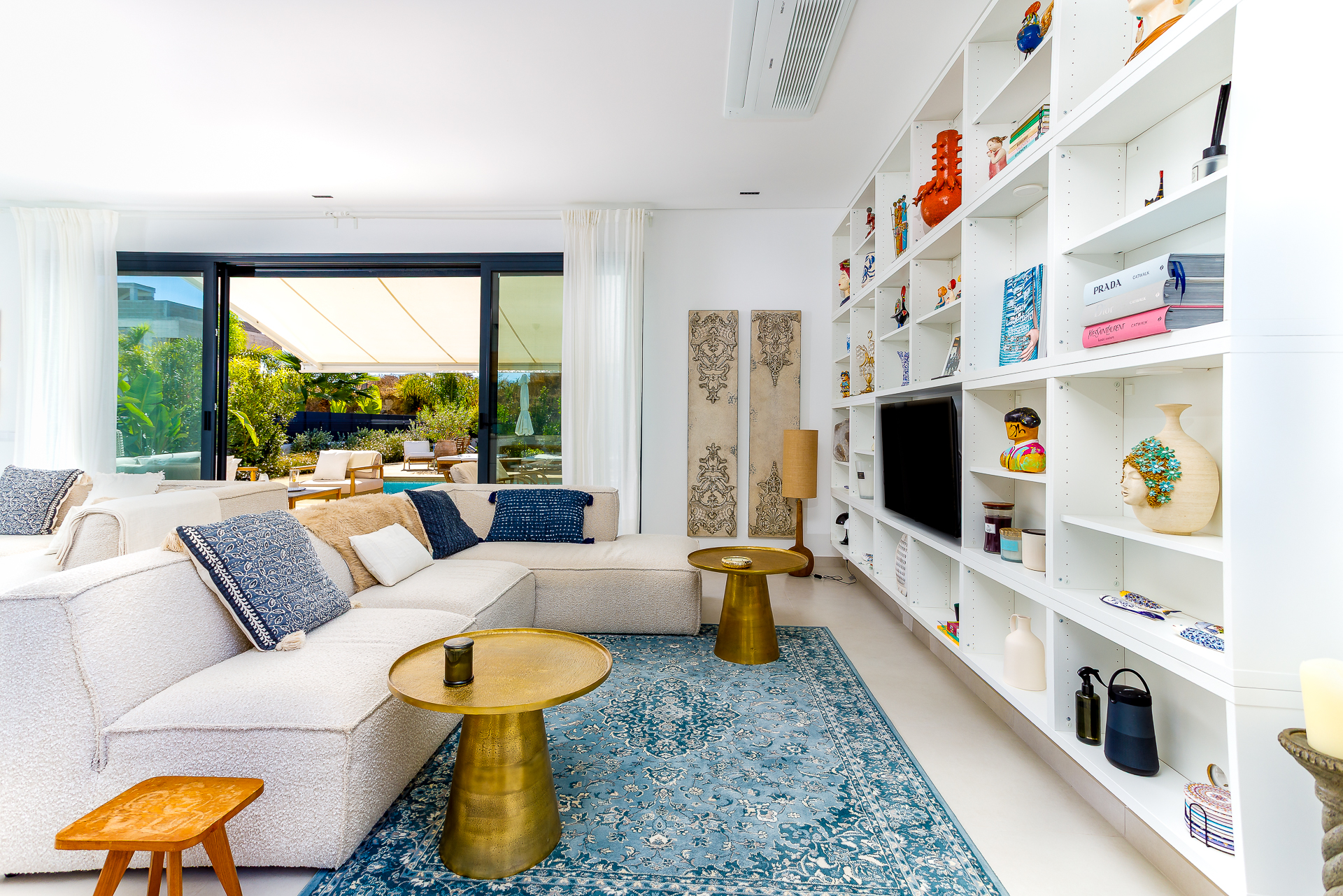 Living room at TaviraBliss